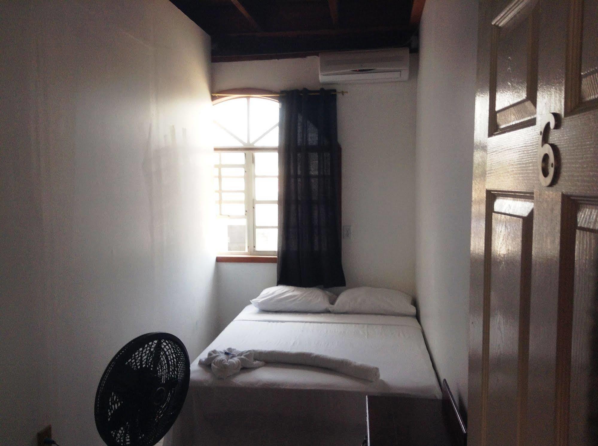 Amelia Guest House سان بيدرو المظهر الخارجي الصورة