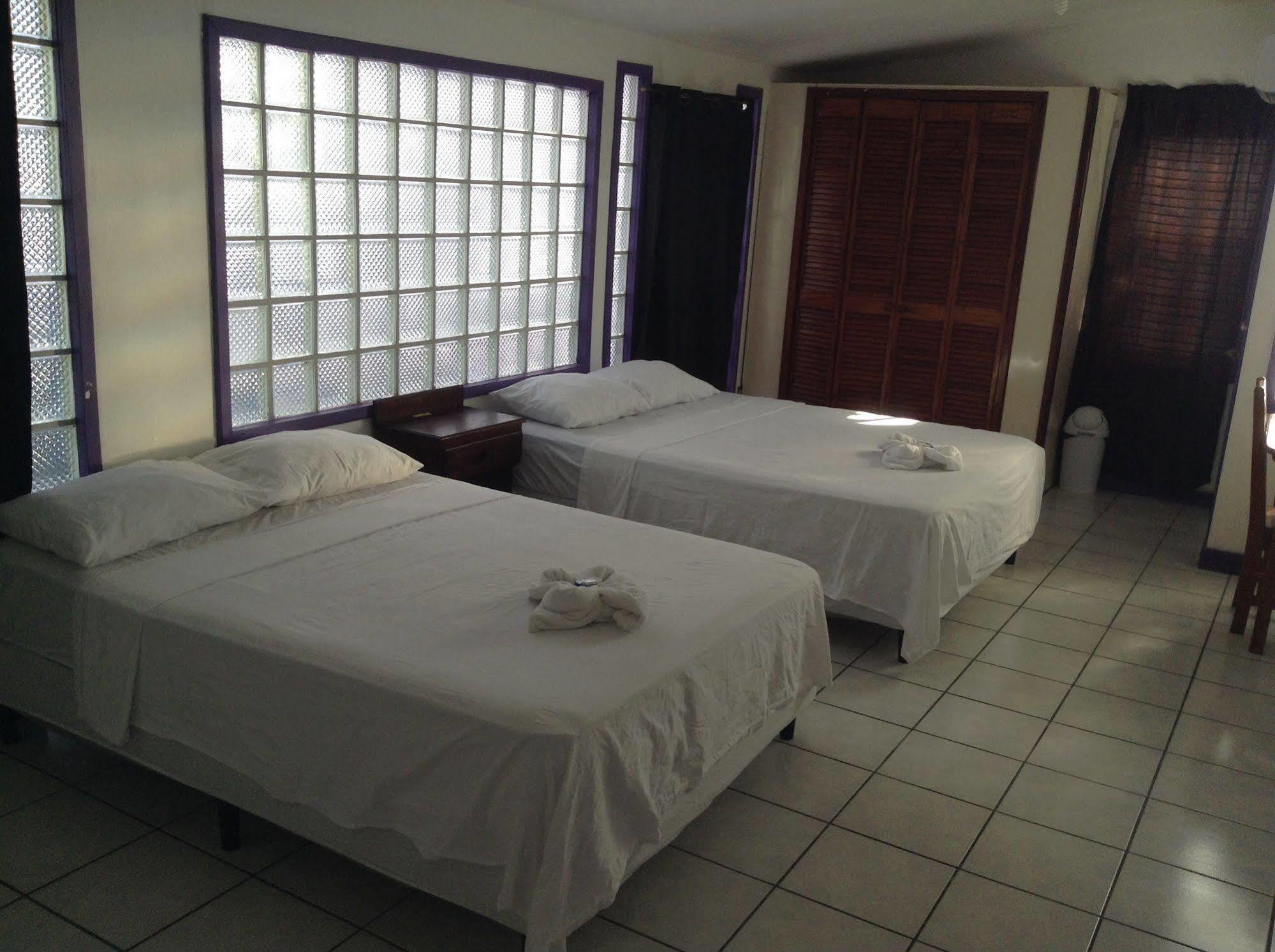 Amelia Guest House سان بيدرو المظهر الخارجي الصورة